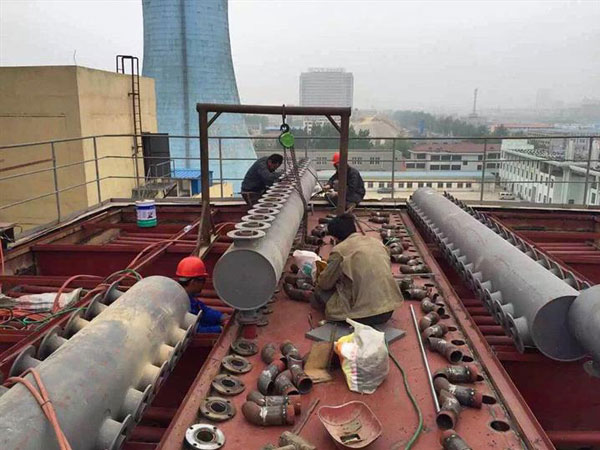 靜電除塵器陰極吊掛裝置專利設(shè)計(jì)仿冒必究 靜電除塵器陰極吊掛裝置專利設(shè)計(jì)仿冒必究